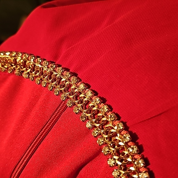 Red Dress - Picture 4 of 6